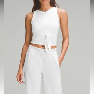 🍋Size 6 - NWT: LULULEMON - Women’s It’s a Tie Tank Top